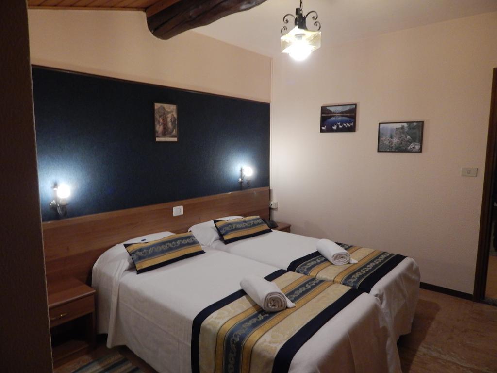 טיראנו Albergo Altavilla מראה חיצוני תמונה