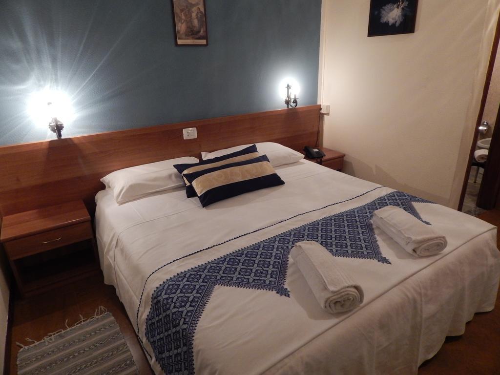 טיראנו Albergo Altavilla מראה חיצוני תמונה