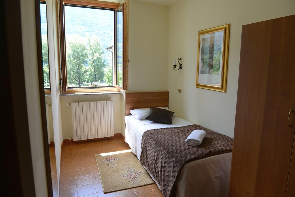 טיראנו Albergo Altavilla מראה חיצוני תמונה
