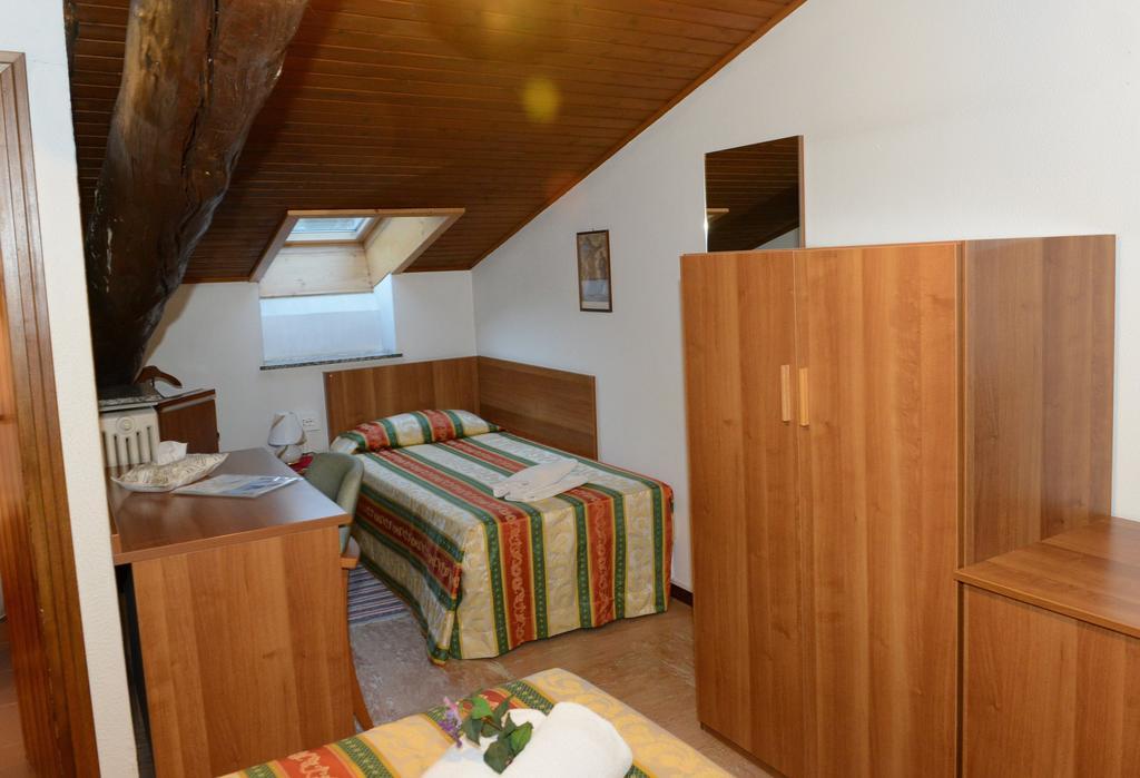 טיראנו Albergo Altavilla מראה חיצוני תמונה
