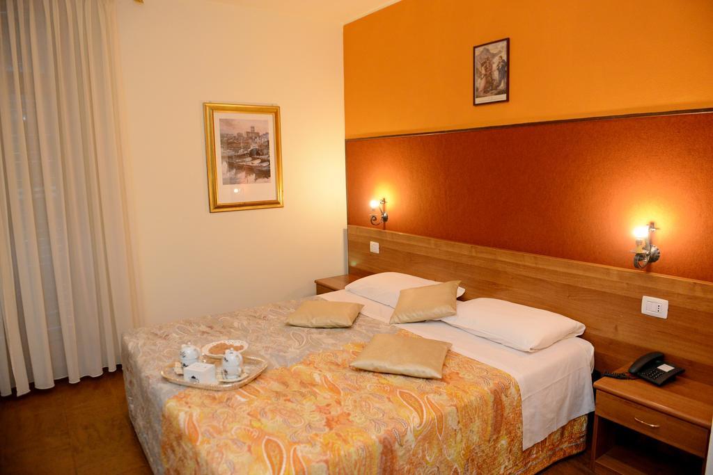 טיראנו Albergo Altavilla מראה חיצוני תמונה