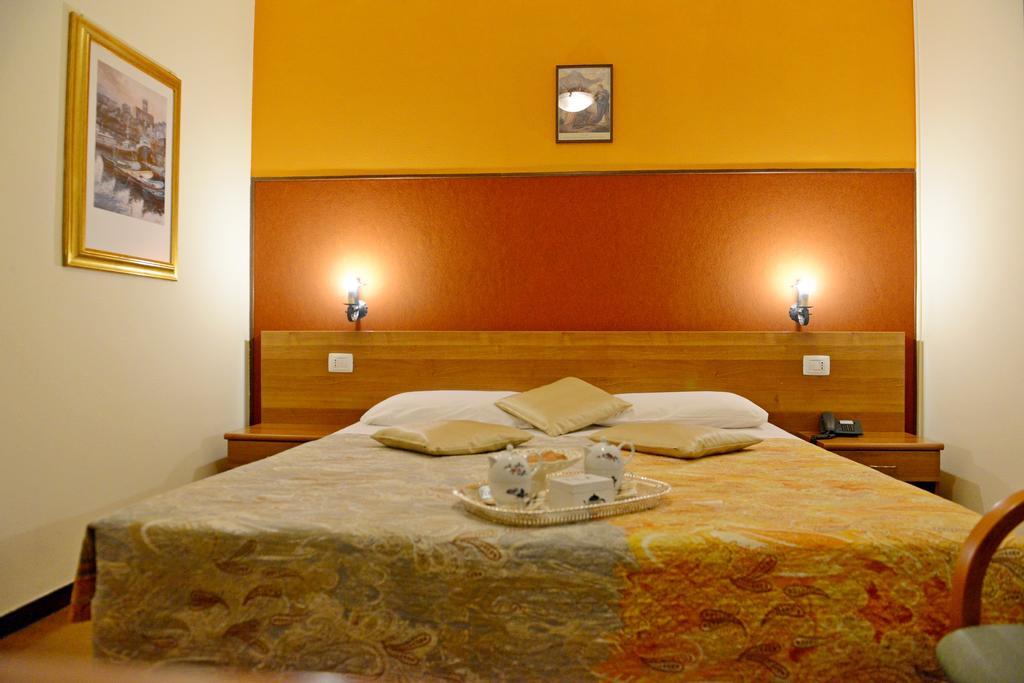טיראנו Albergo Altavilla מראה חיצוני תמונה