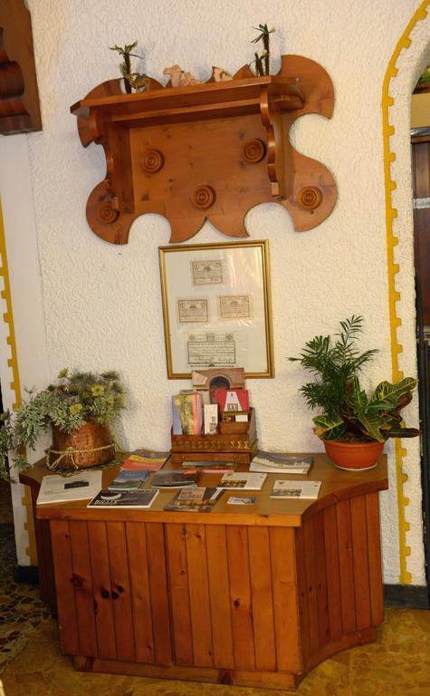 טיראנו Albergo Altavilla מראה חיצוני תמונה