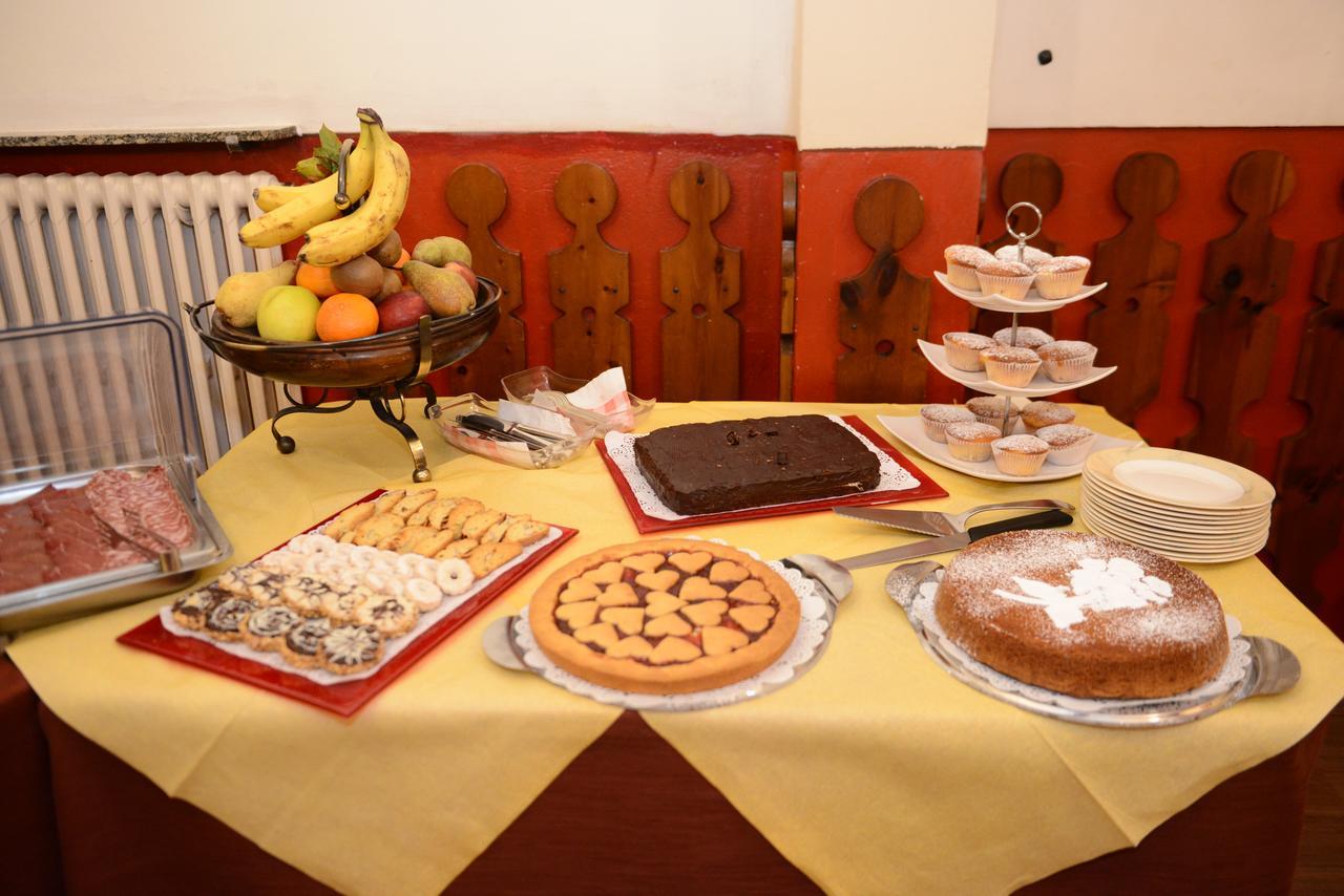 טיראנו Albergo Altavilla מראה חיצוני תמונה